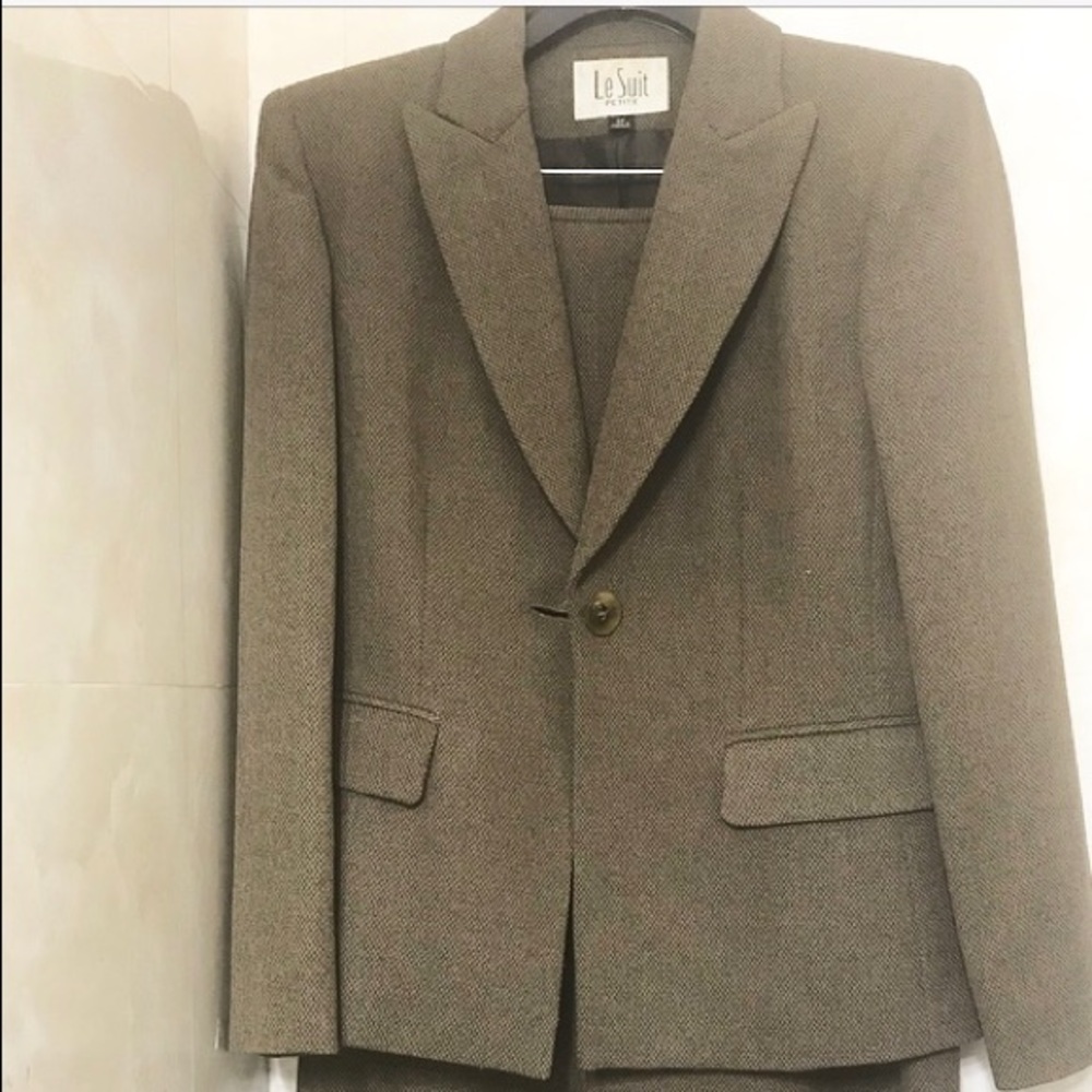 Women Skirt Suit.